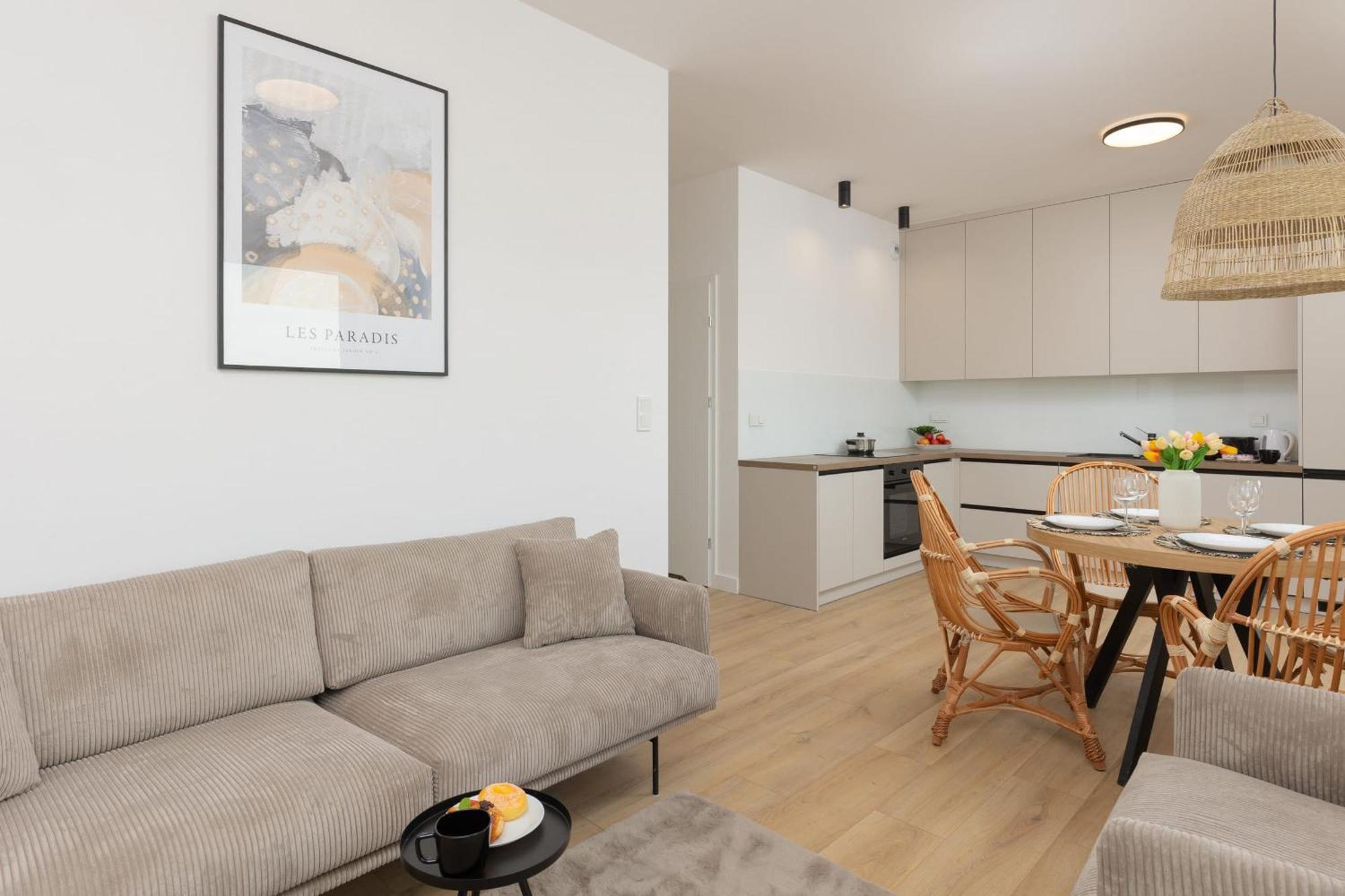 Optykow Spacious & Cosy With Parking By Renters Warszawa